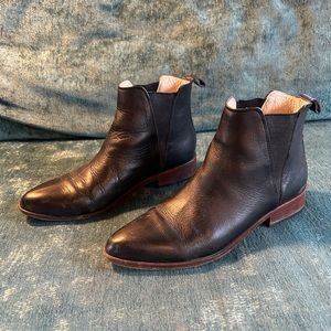 Black Nisolo Chelsea Boots- Women 8.5